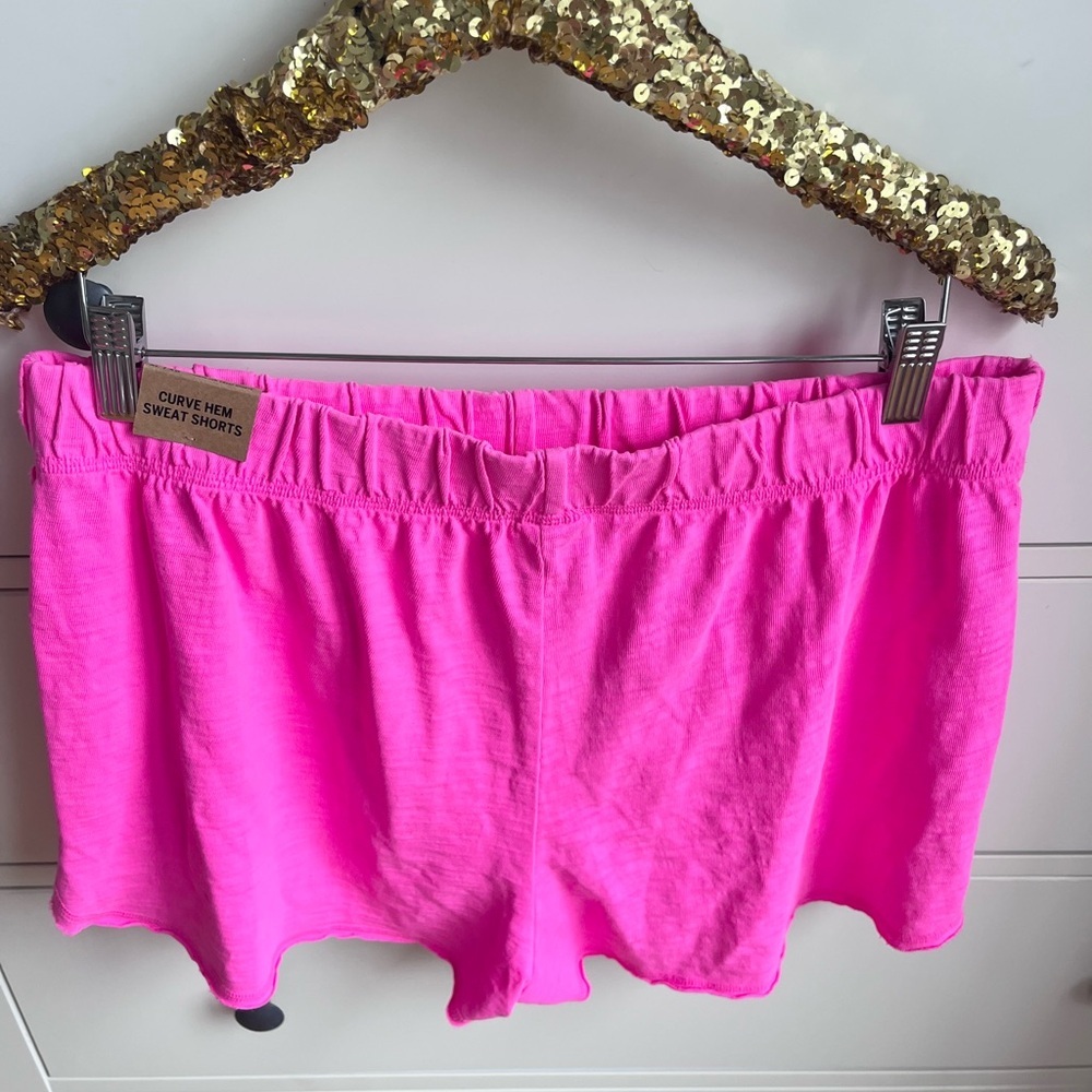 NWT Victoria's Secret PINK Curve Hem Sweat Shorts in HOT PINK - Picture 2 of 8